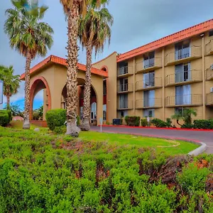 6 Phoenix, Az - Sky Harbor United States